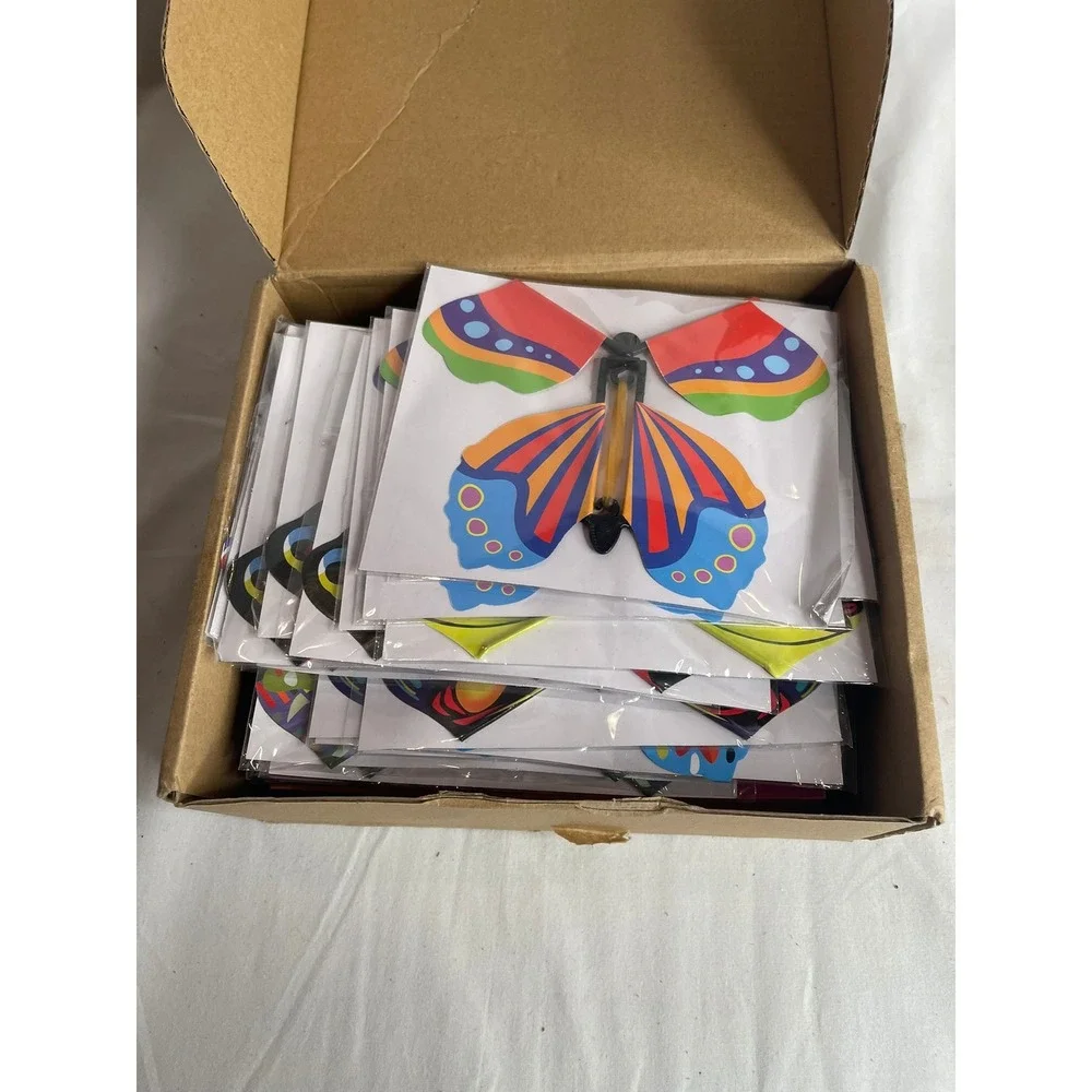 Leitee 30 Pack Magic Flyer Butterfly Valentines Day Classroom Party Favors New‎